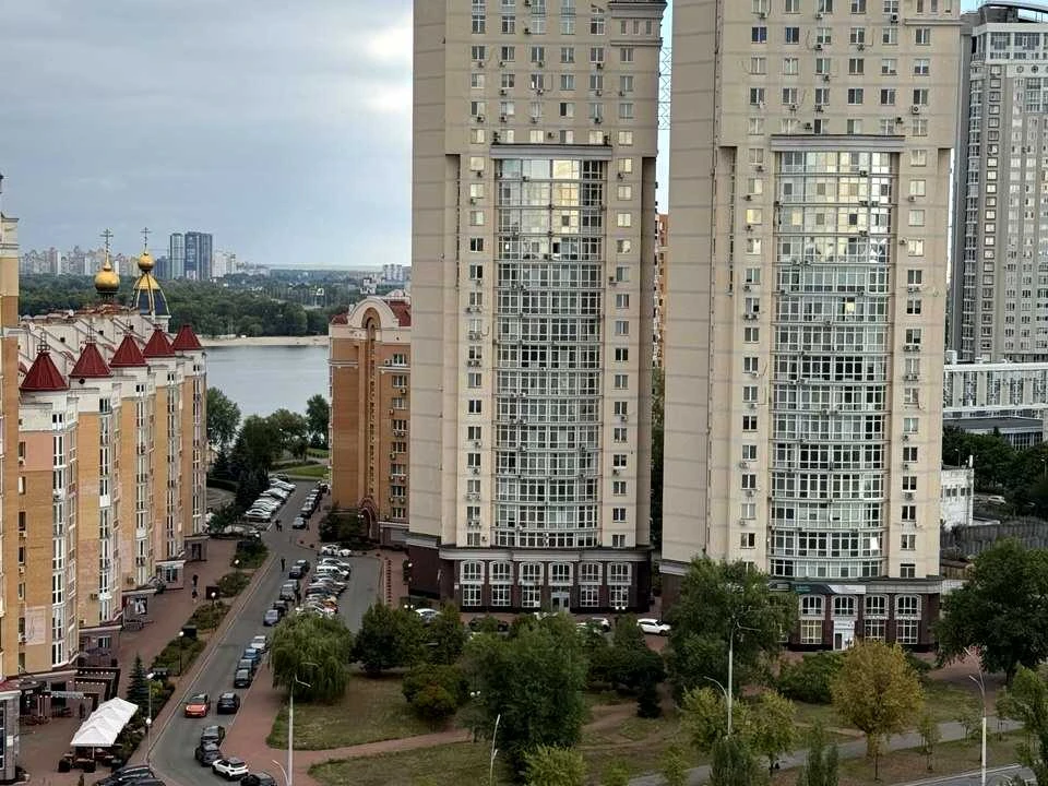 Квартира. Київ, Приозерна вул.