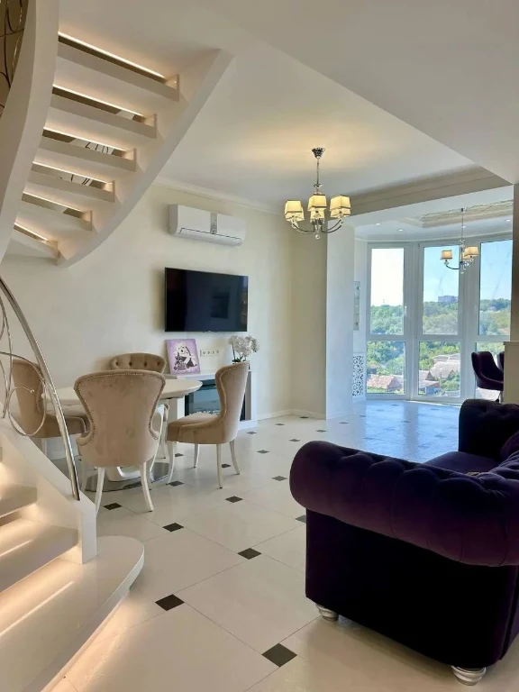 Продам 3-кімнатну квартиру, Перемога-6, ЖК Акварель