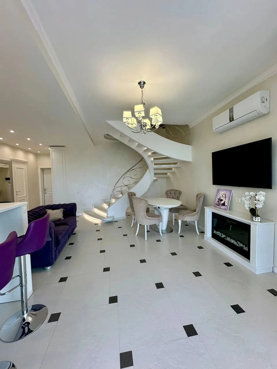 Продам 3-кімнатну квартиру, Перемога-6, ЖК Акварель