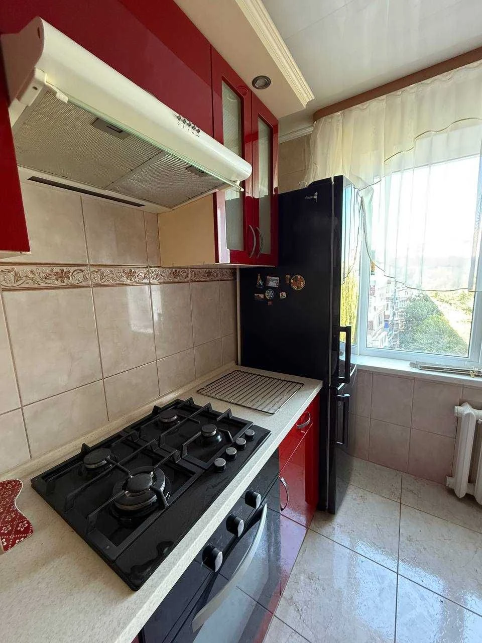 Продам 3к квартиру на Ж/М Тополя-3