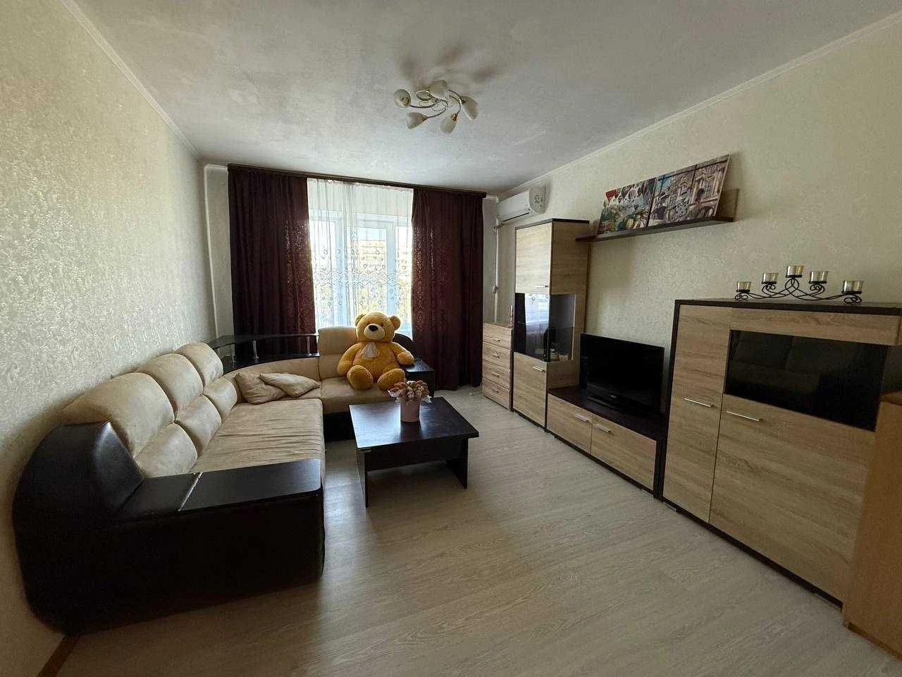 Продам 3к квартиру на Ж/М Тополя-3