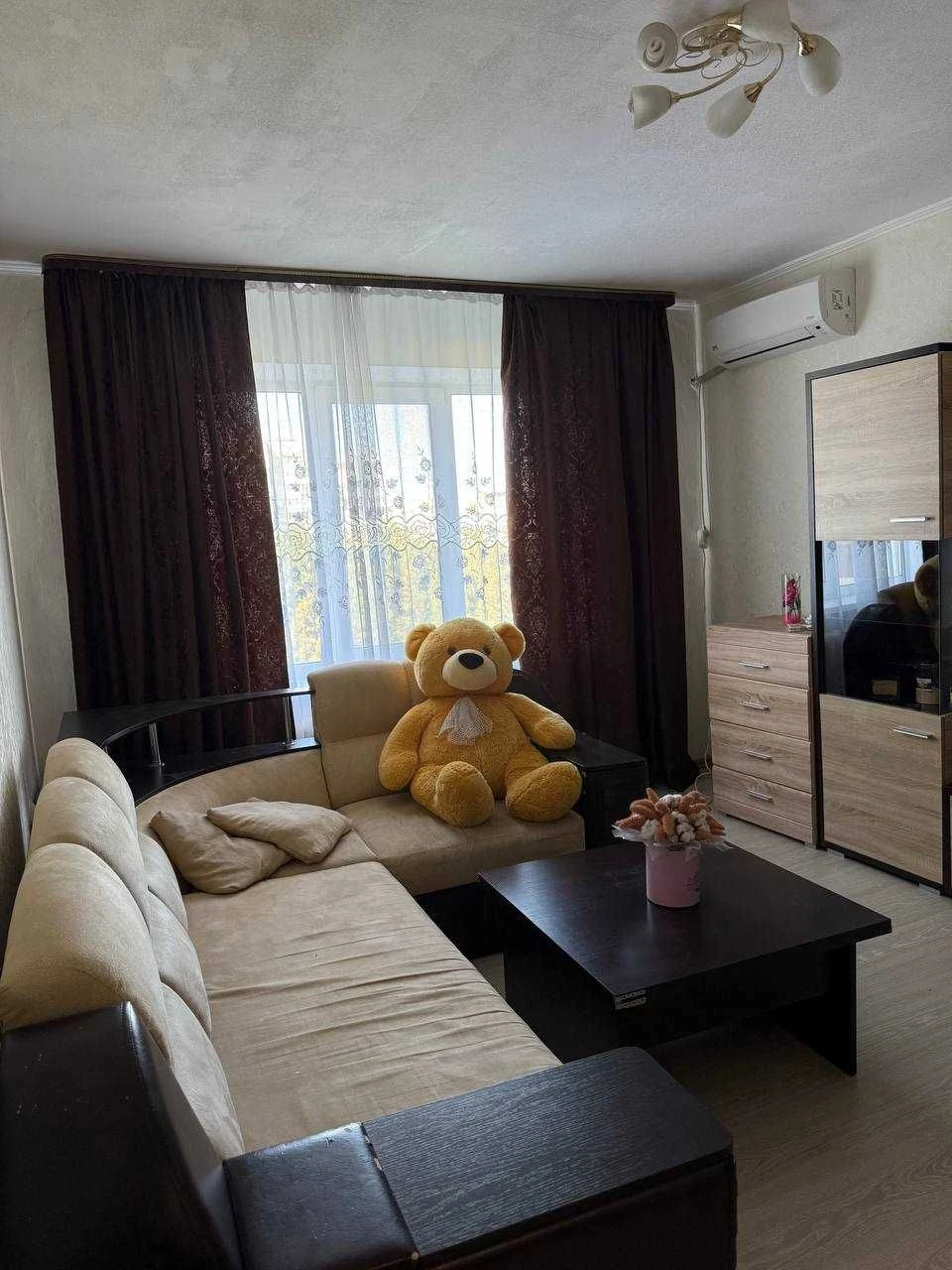 Продам 3к квартиру на Ж/М Тополя-3