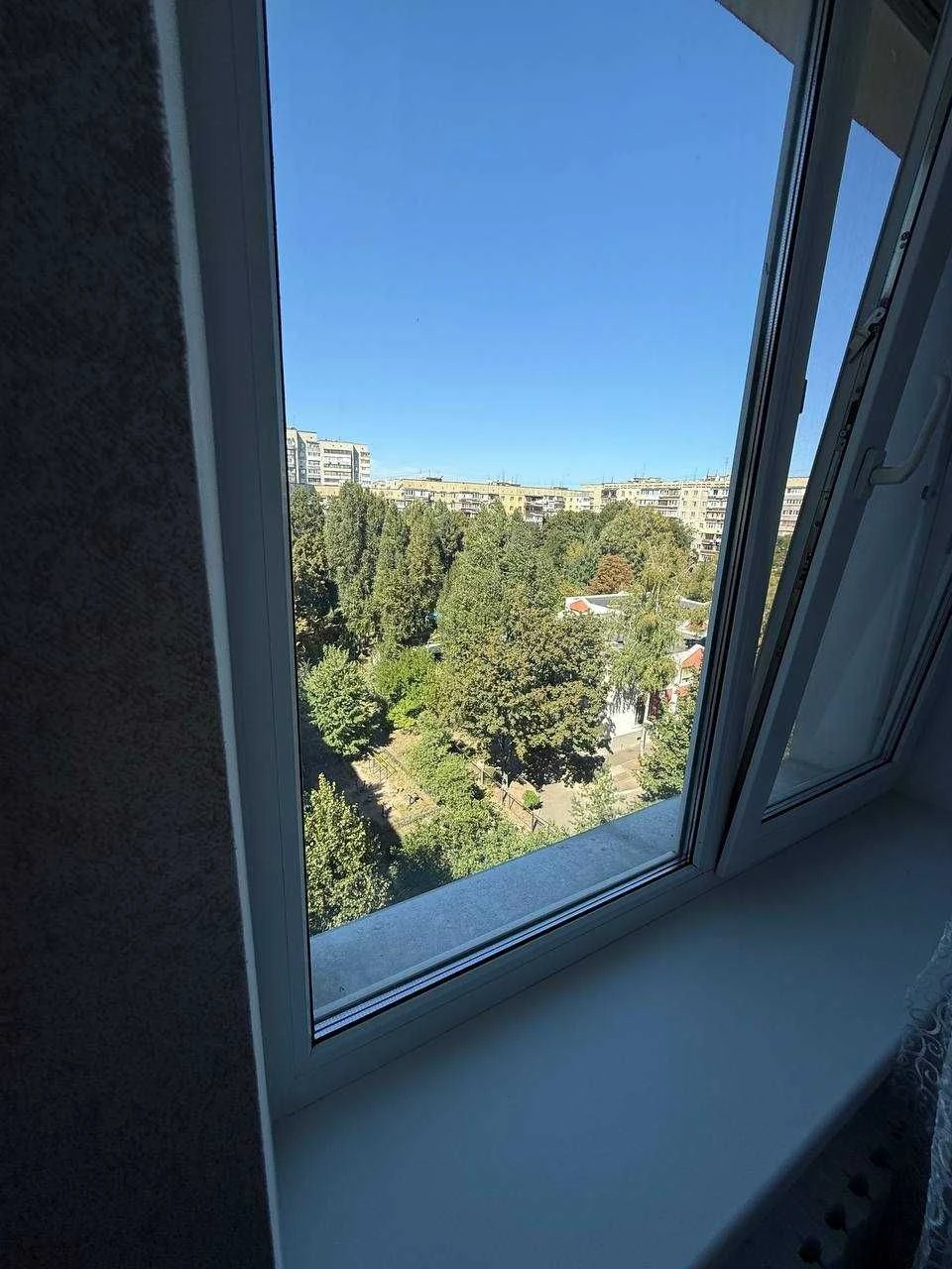 Продам 3к квартиру на Ж/М Тополя-3