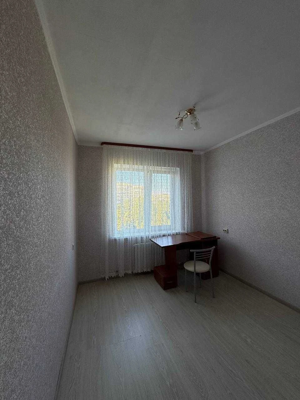 Продам 3к квартиру на Ж/М Тополя-3