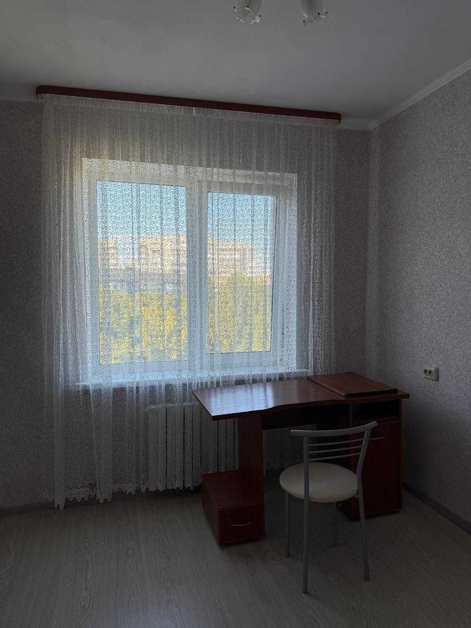 Продам 3к квартиру на Ж/М Тополя-3