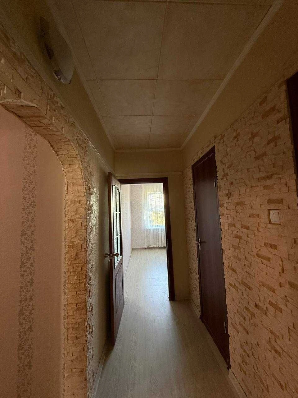 Продам 3к квартиру на Ж/М Тополя-3