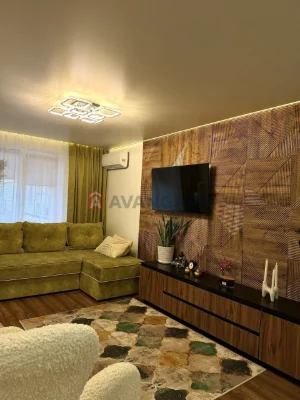 Продам 3к квартиру з новим сучасним ремонтом 70м2