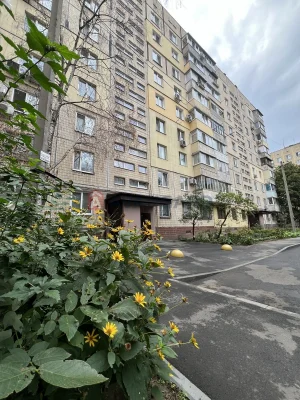 Продам 3к квартиру з новим сучасним ремонтом 70м2