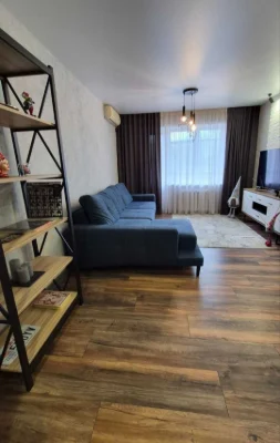 Продам 3х кім кв з ремонтом,Тополь. 4й поверх.Газ