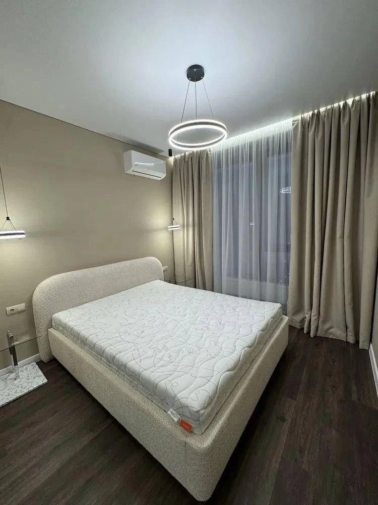 Продам 2 комн квартира ЖК Маршал -1