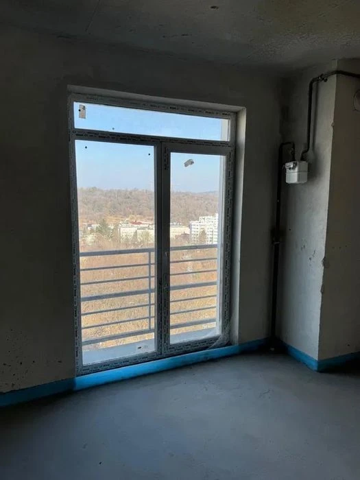 Продаж 3-квартири двохярусна 120 м² 10/11 вул Під Голоском