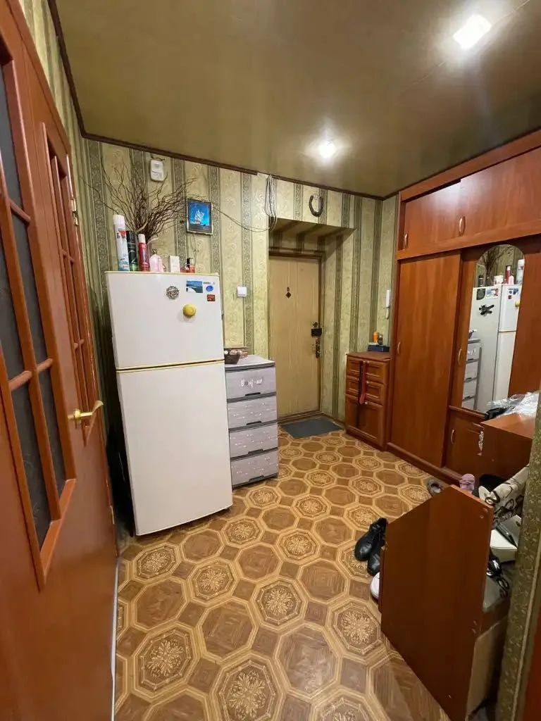 Продам простору 3-к квартиру ж/м Тополя-1 Запорізьке шосе 56