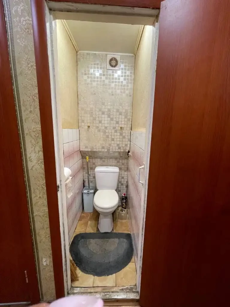 Продам простору 3-к квартиру ж/м Тополя-1 Запорізьке шосе 56