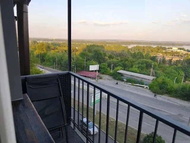 Продам светлую 2 к кв. просп. Дмитрия Яворницкого, 2А! Нагор