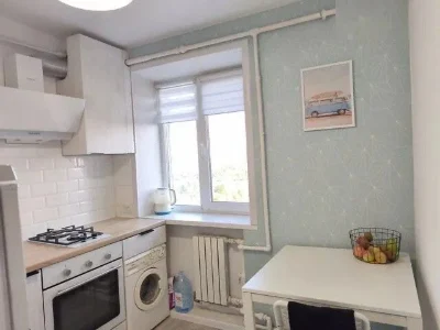 Продам светлую 2 к кв. просп. Дмитрия Яворницкого, 2А! Нагор