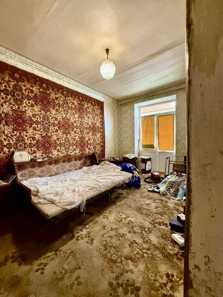 Продаж 2 х кімнатноі квартири в  центрі міста Дніпра