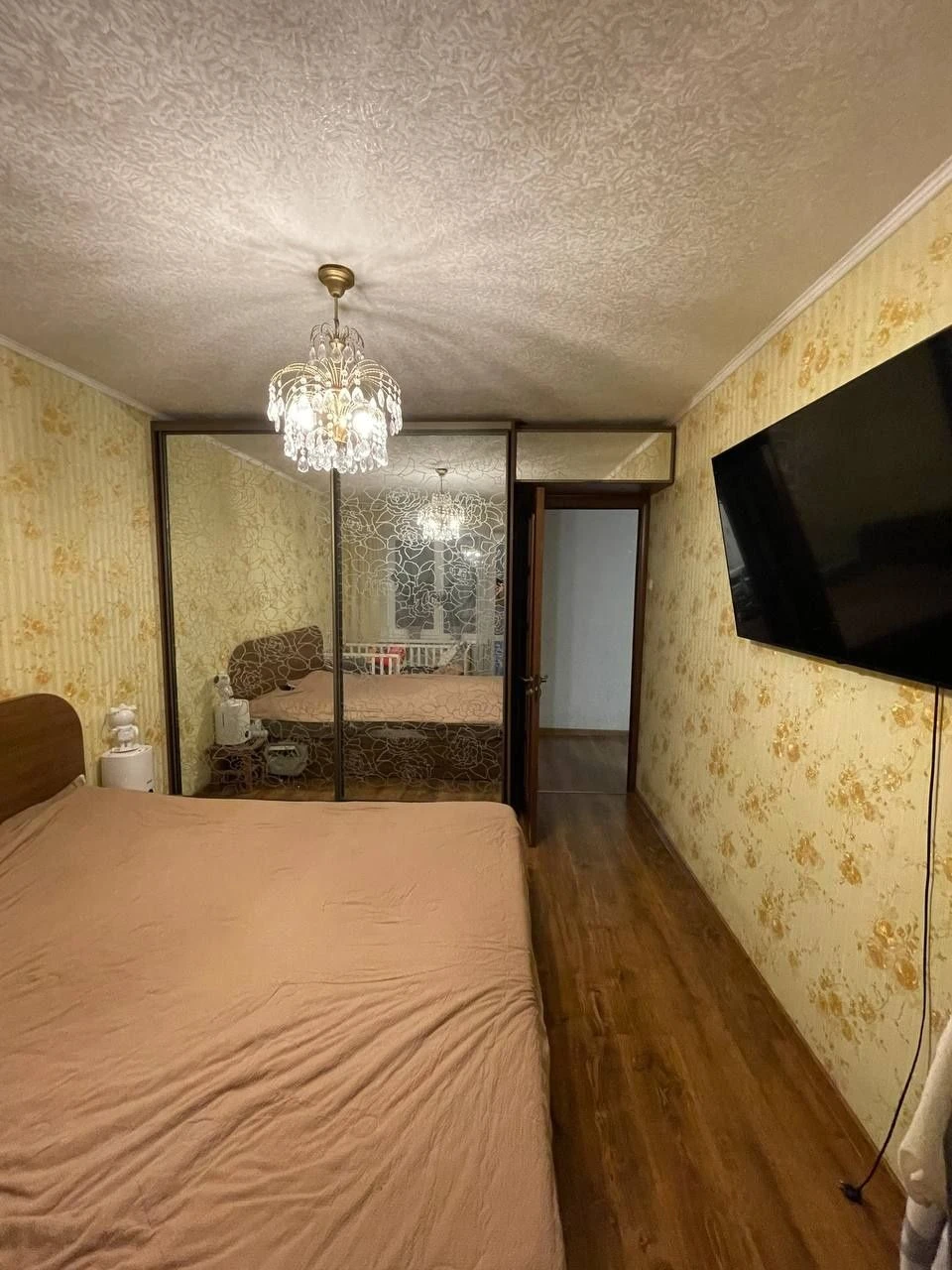 Продам 3к квартиру на ж/м Парус, поруч Покровський (комунар)