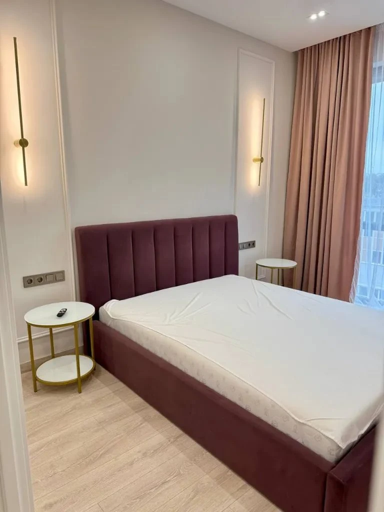 Продам 2-кімнатну квартиру, Центр, ЖК Geneve