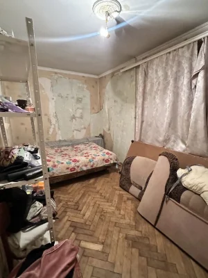 For sale 1-room apartment on Lytvynenko Street (Ugorska side) N