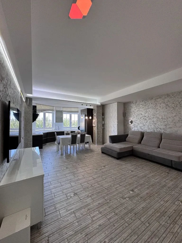 Продам 3-кімнатну квартиру, Перемога-6, ЖК Акварель