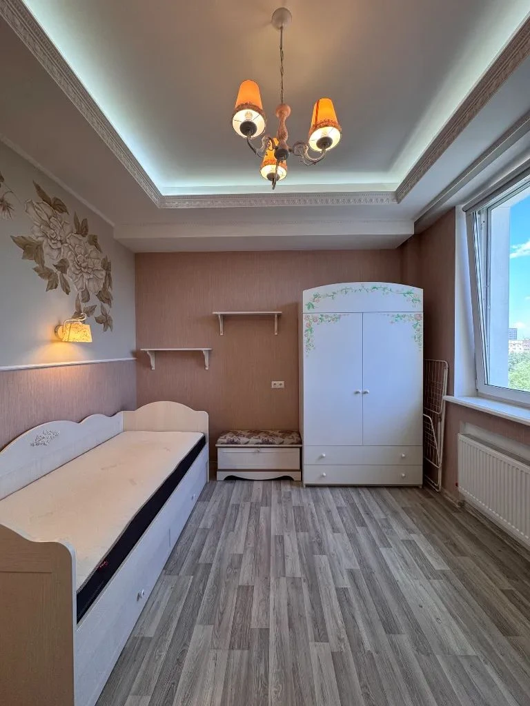 Продам 3-кімнатну квартиру, Перемога-6, ЖК Акварель