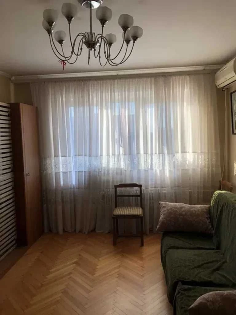 Продам 3 к.. квартиру на Соколе-2,  Бул.Славы, 9/9 эт, цена