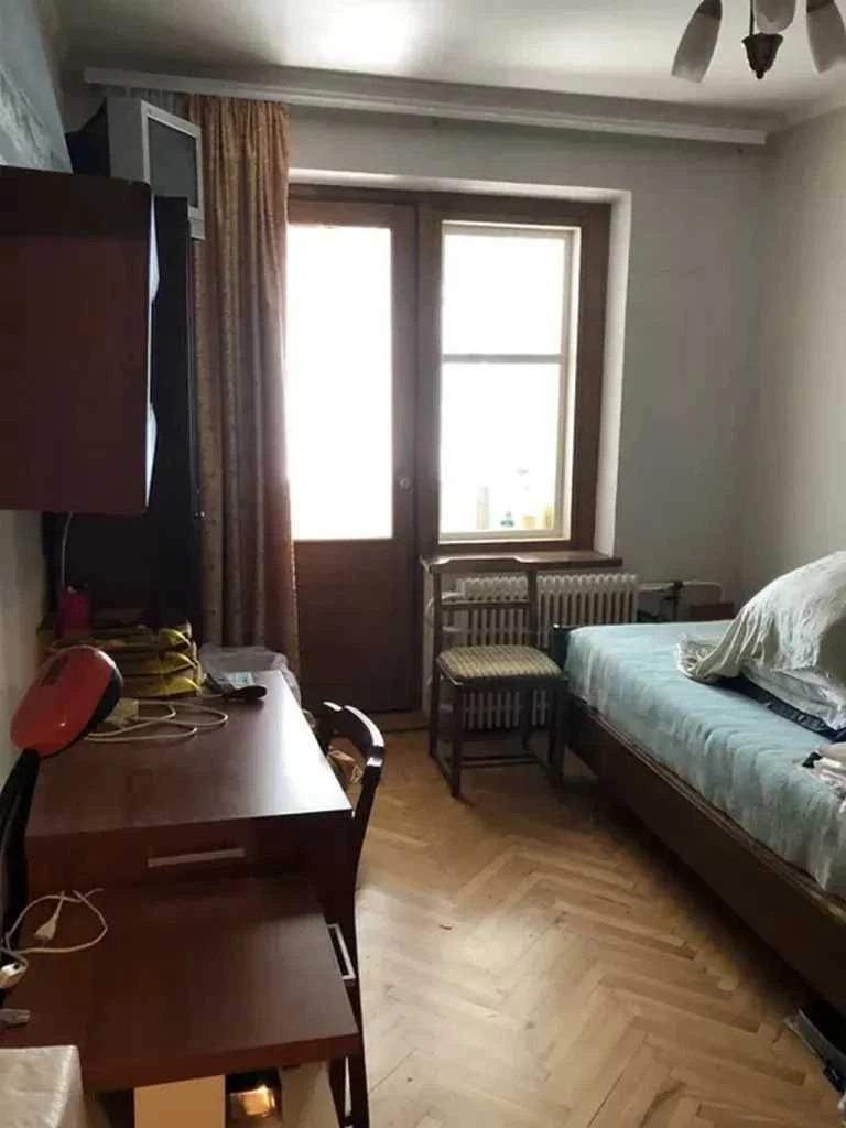 Продам 3 к.. квартиру на Соколе-2,  Бул.Славы, 9/9 эт, цена