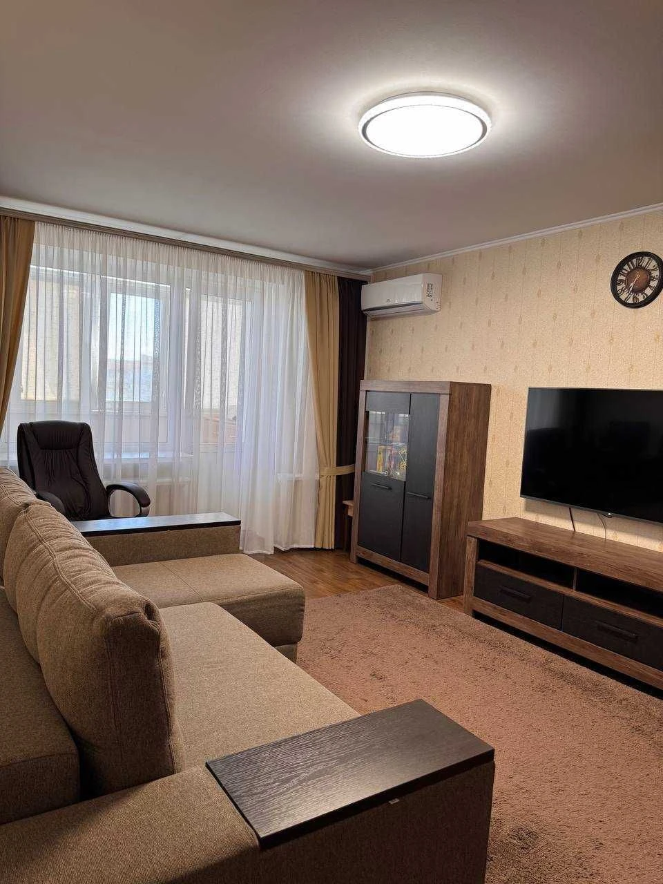 Продам 1 комн квартиру с евроремонтом жм Красный Камень, Ком