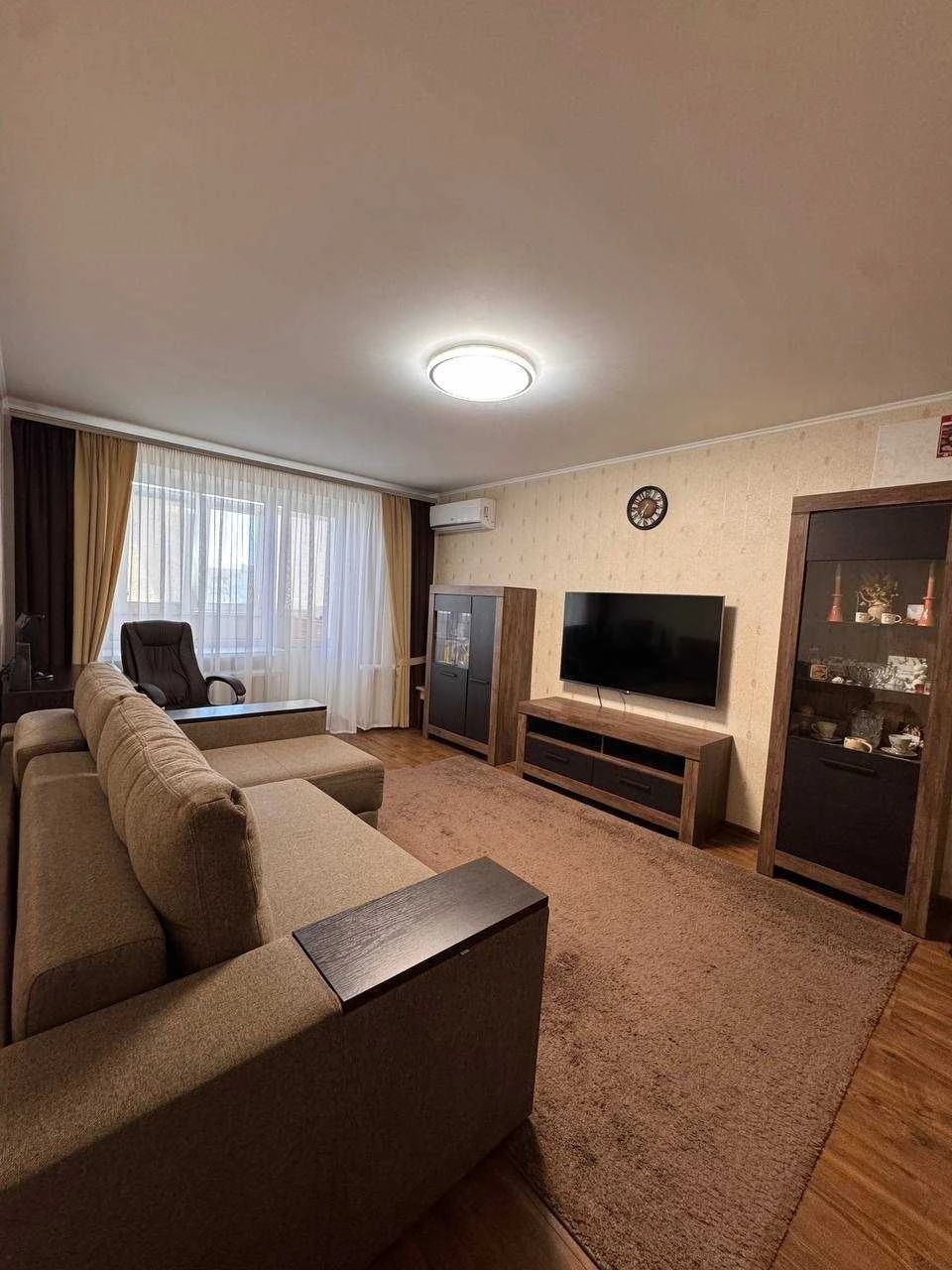 Продам 1 комн квартиру с евроремонтом жм Красный Камень, Ком