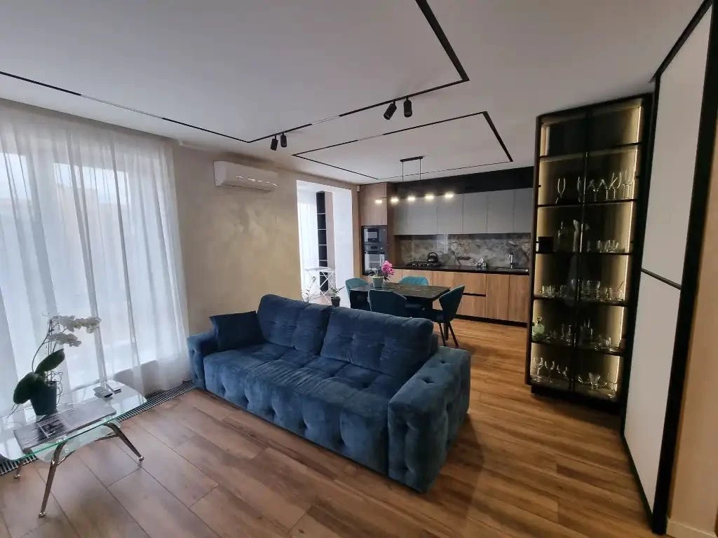 Продам 2х кім квартиру в ЖК Рівер парк
