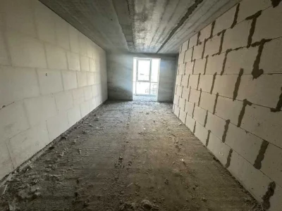 ЖК Рівер Парк, 3к квартира під ремонт. 950 у.о м2