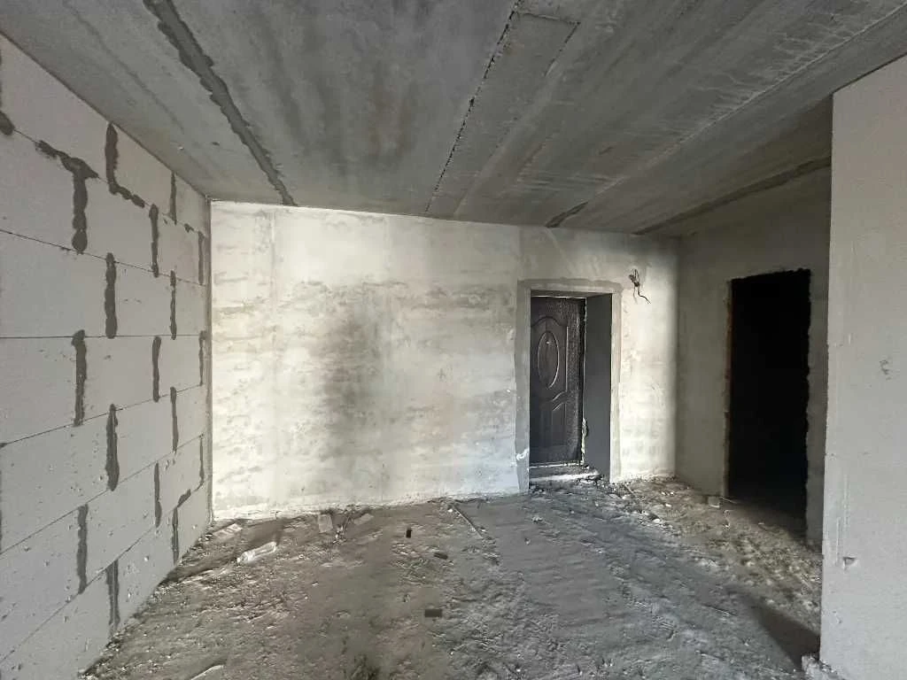ЖК Рівер Парк, 3к квартира під ремонт. 950 у.о м2