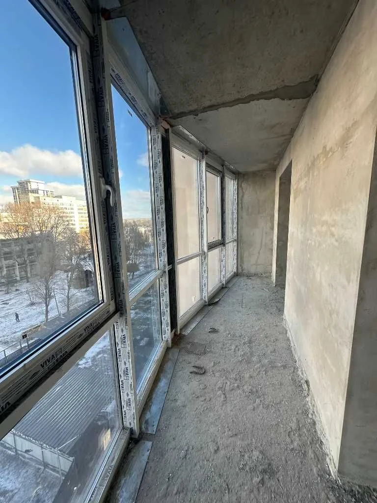 ЖК Рівер Парк, 3к квартира під ремонт. 950 у.о м2