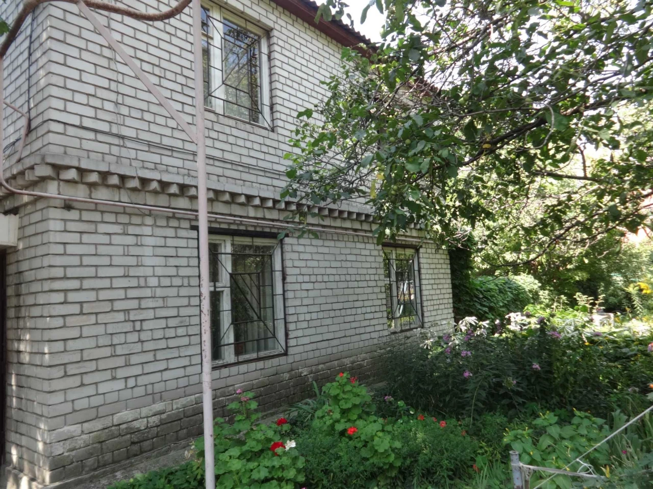 продаж Унікальна 5-к квартира 145 м² як власний будинок! При