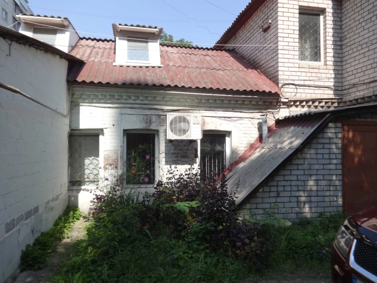 продаж Унікальна 5-к квартира 145 м² як власний будинок! При