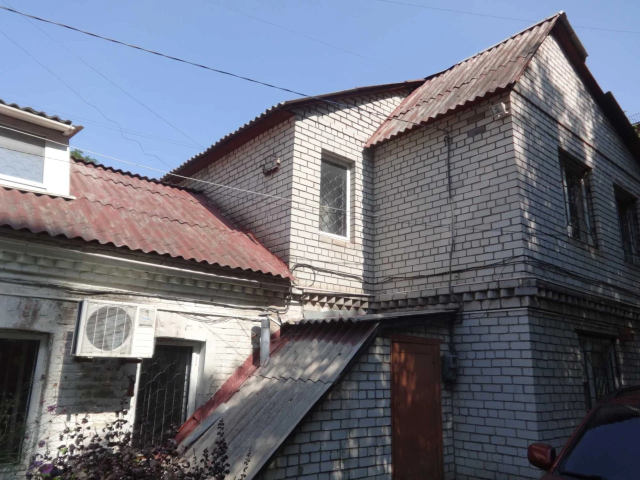 продаж Унікальна 5-к квартира 145 м² як власний будинок! При