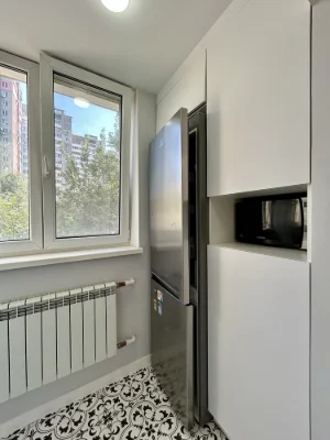 Продам 3к жм Тополь 1 Запорожское шоссе кирпичный дом