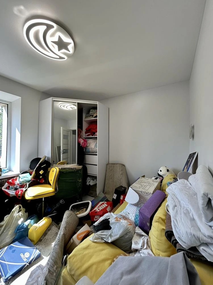 Продам 3к жм Тополь 1 Запорожское шоссе кирпичный дом