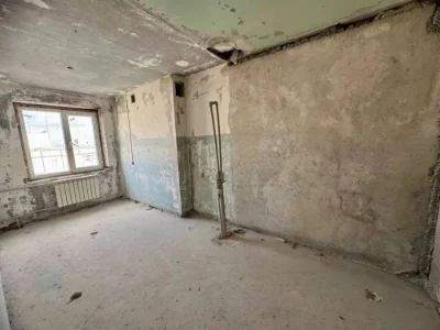 Продам 2 ком квартиру на Победе!