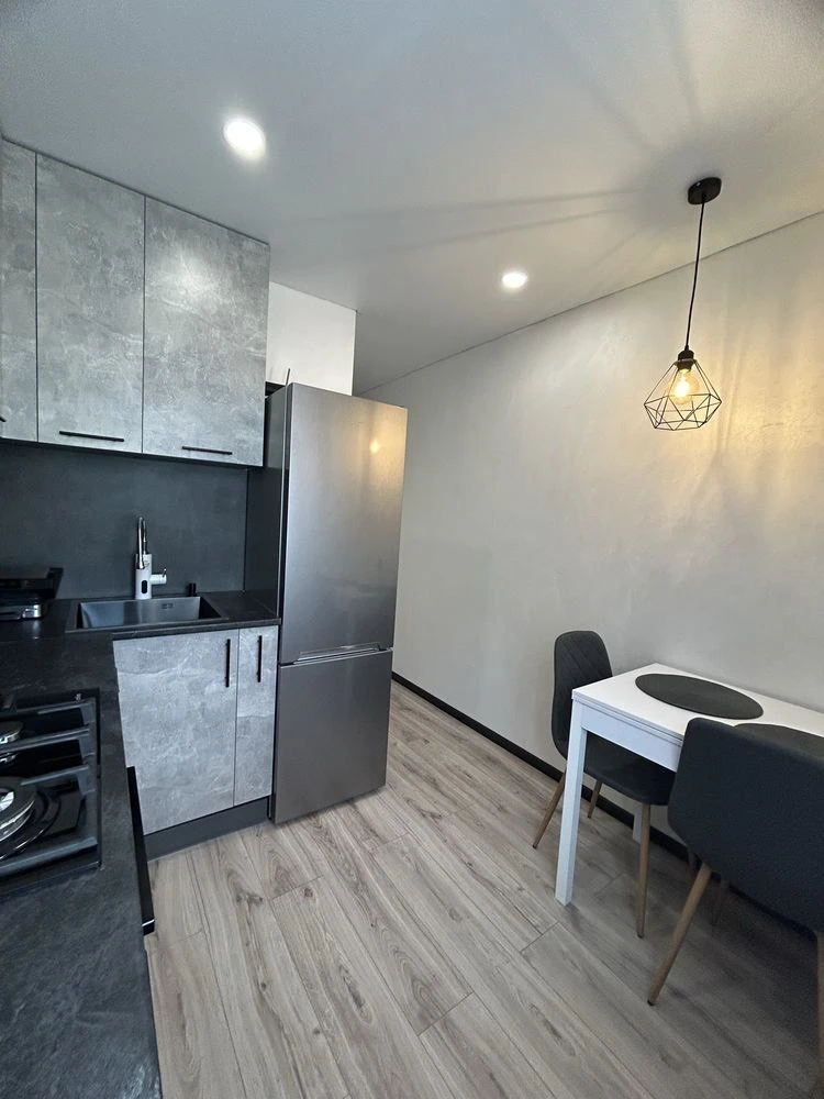 В продаже 1 к квартира ЖМ Косиора ,пр.Слобожанский. .