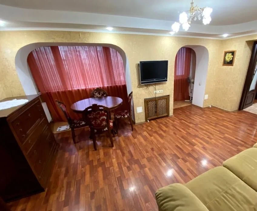 Продам 2к квартиру ул Науки (Гагарина) пр. 3