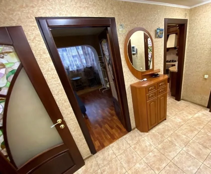 Продам 2к квартиру ул Науки (Гагарина) пр. 3