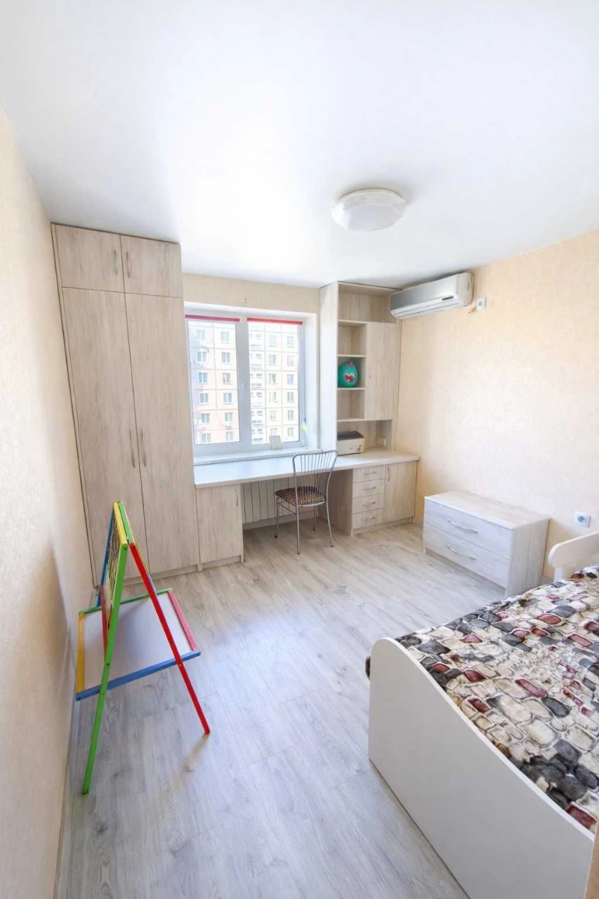 Продам 3к квартиру с ремонтом на Победе-3 | почти не жили |