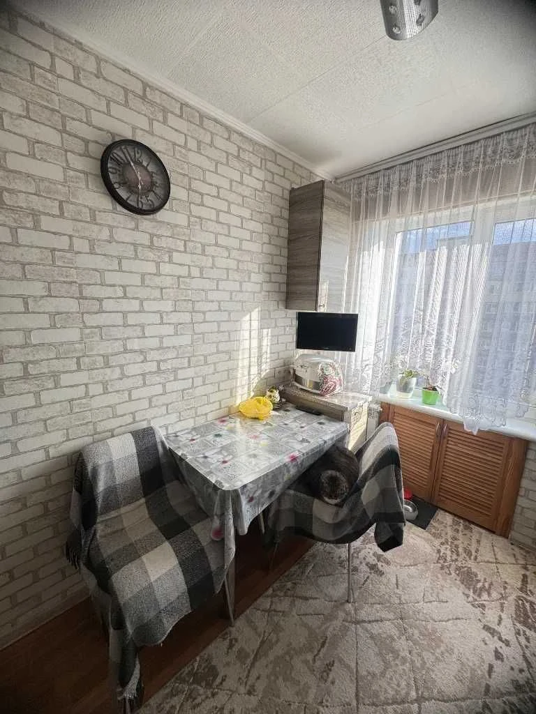 Продаж 2к квартири Лівобережний-3 Генерала Захарченка вул. 4