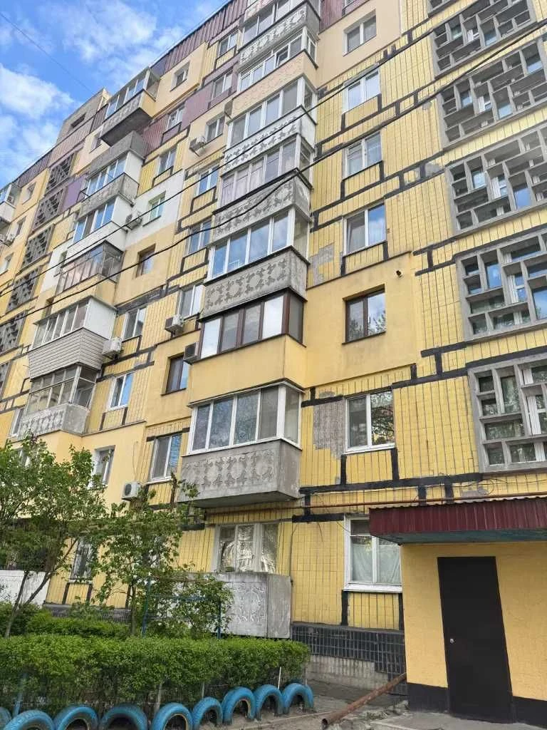 Продаж 2к квартири Лівобережний-3 Генерала Захарченка вул. 4