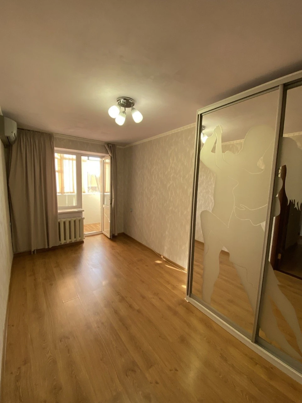Продам 2к кв.  в цегл. будинку з кап. ремонтом — 12-й кварта
