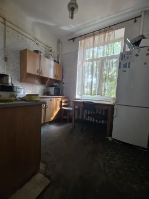 Продам 2к Сталинака. ул. Пастера