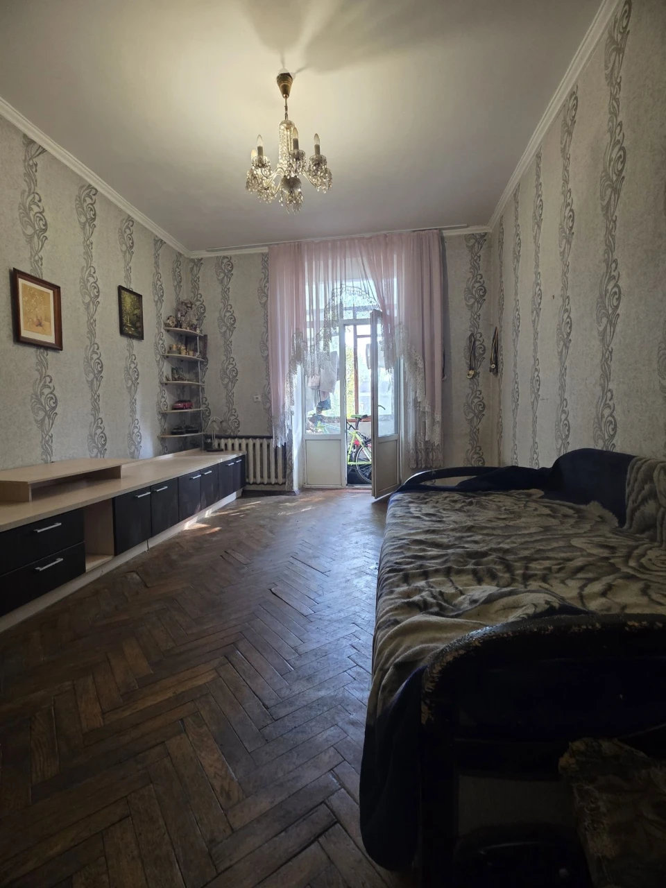 Продам 2к Сталинака. ул. Пастера