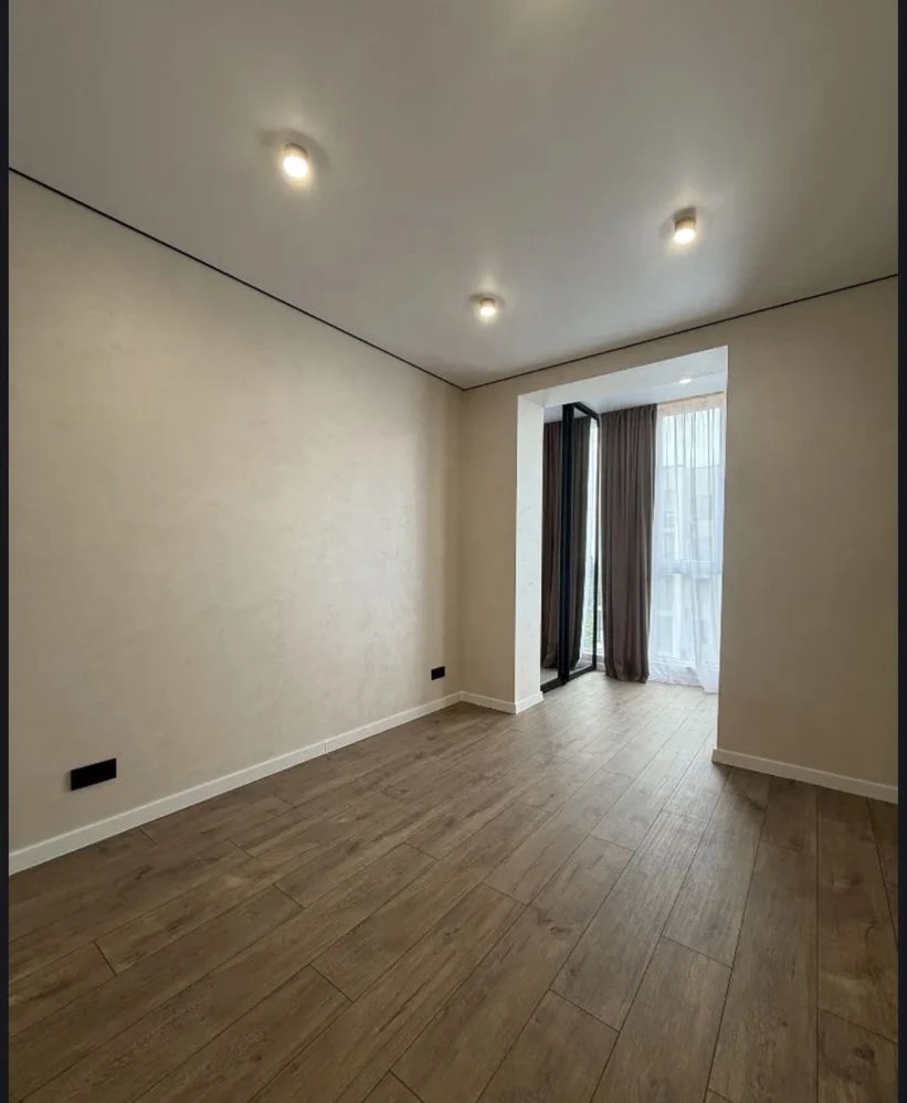 Продам 2х комнатную квартиру  ЖК Счастливый 2