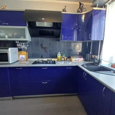 Продам 3к квартиру , міжповерхова кладова
